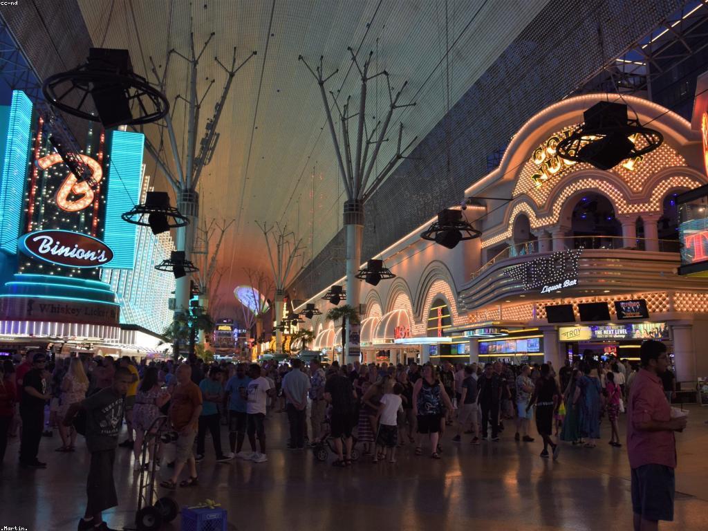 ពិនិត្យកាស៊ីណូ៖ រៀនពីការប្រកួតជាមួយកាស៊ីណូអនឡាញ